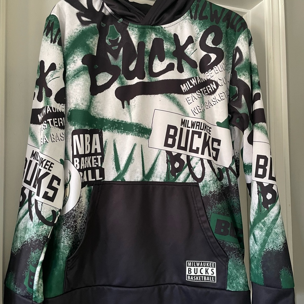 Milwaukee Bucks Graphic Hoodie